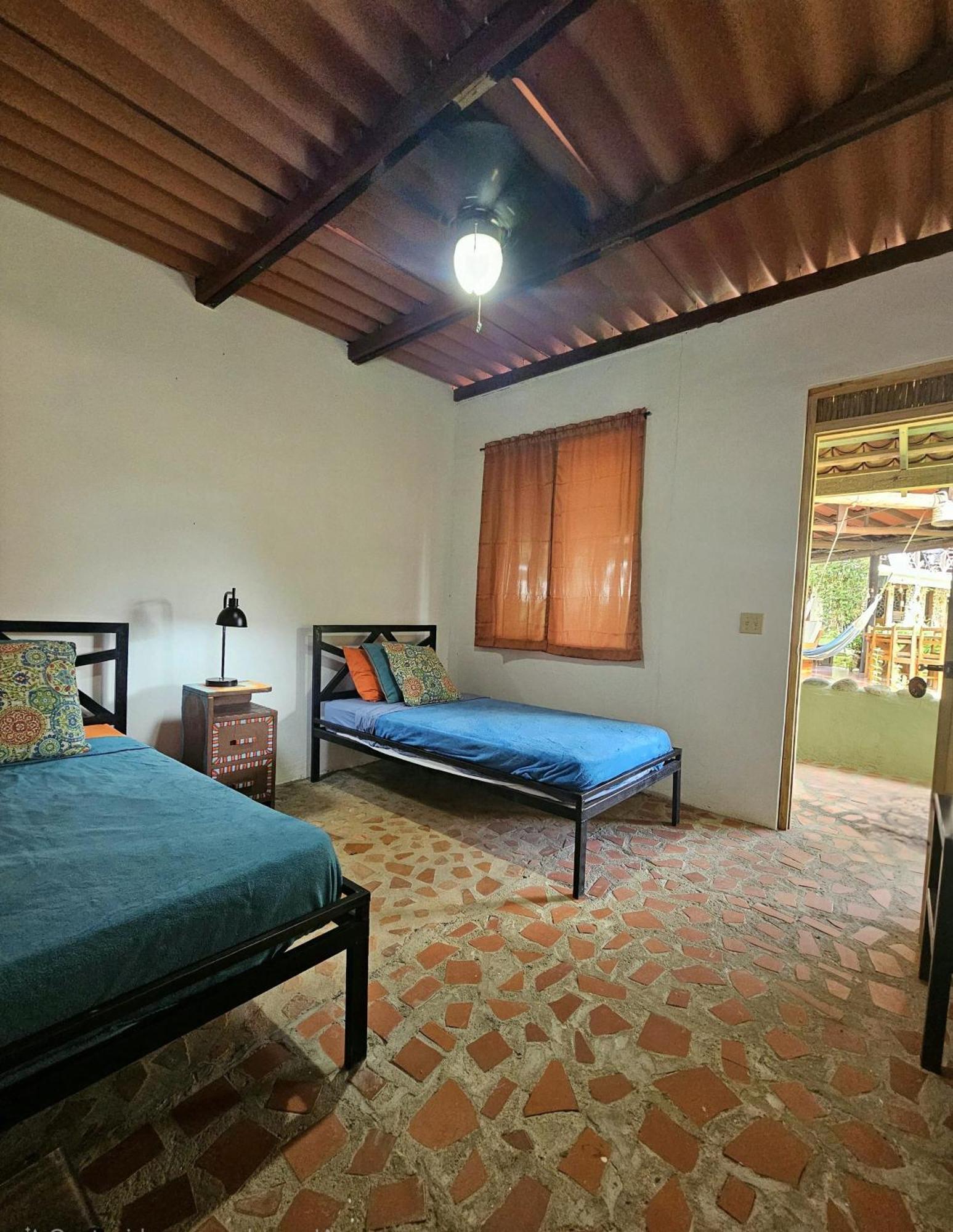La Qhia Eco Retreat Hostel Санта Фе Екстериор снимка